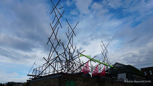 Tensegrity kunst met Bamboe Palen