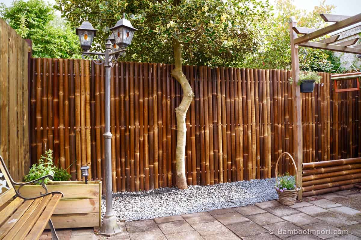 26x Bamboo Fence Ideas for Garden, Terrace or Balcony